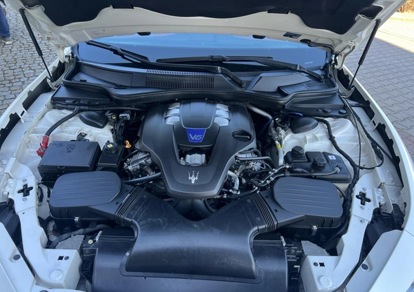 Maserati Ghibli cena 119900 przebieg: 88500, rok produkcji 2015 z Krotoszyn małe 211